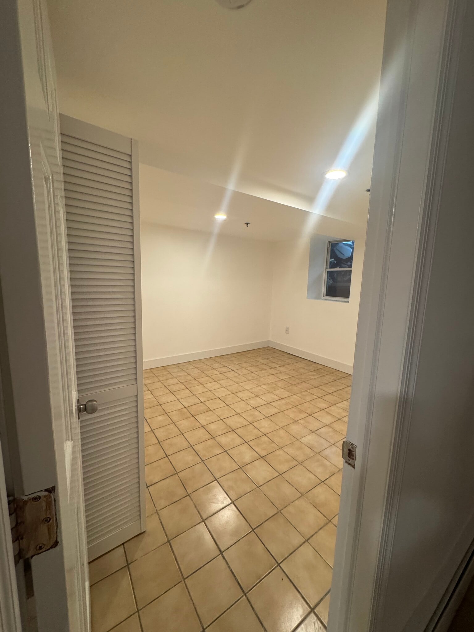 Building Photo - 311 19th St