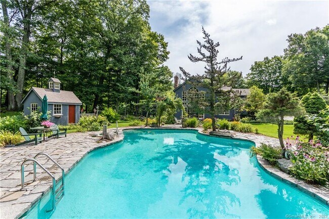 Building Photo - 21 Jericho Rd N