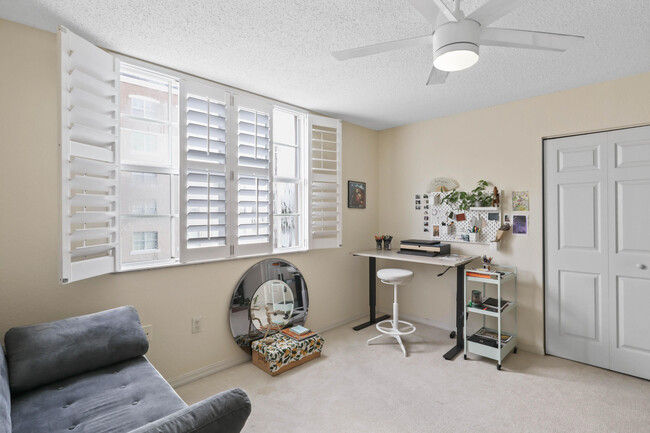 Building Photo - 1801 N Flagler Dr