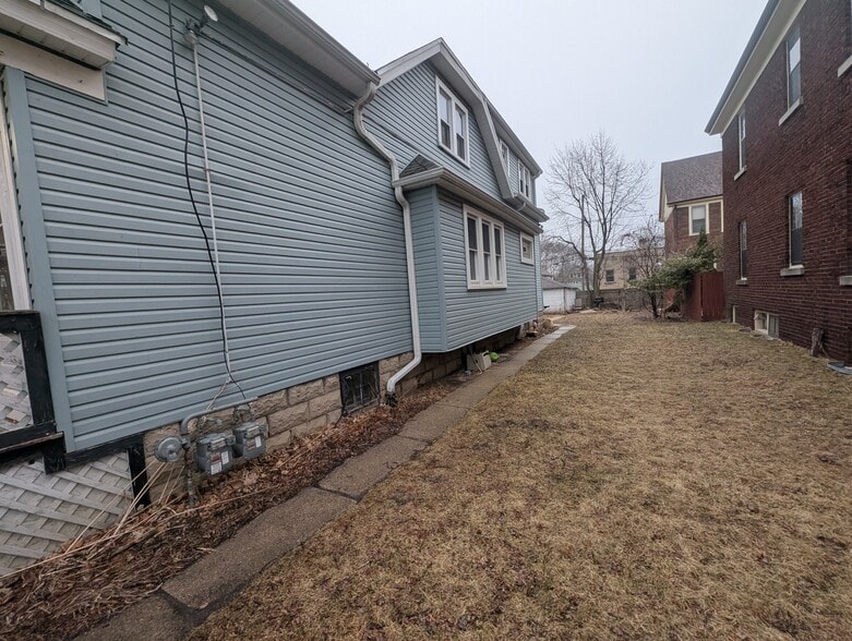 Side Yard - 2340 N Bremen St