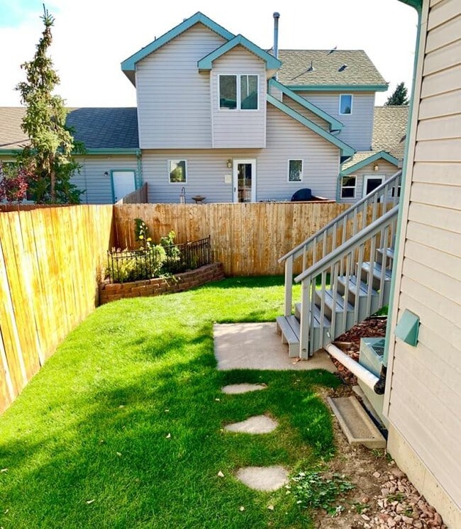 Building Photo - 807 Virginia Ct