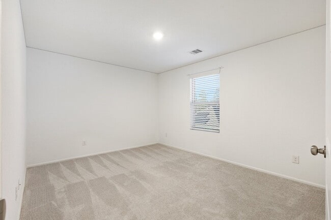 Building Photo - 1950 Foxtail Crk Ct