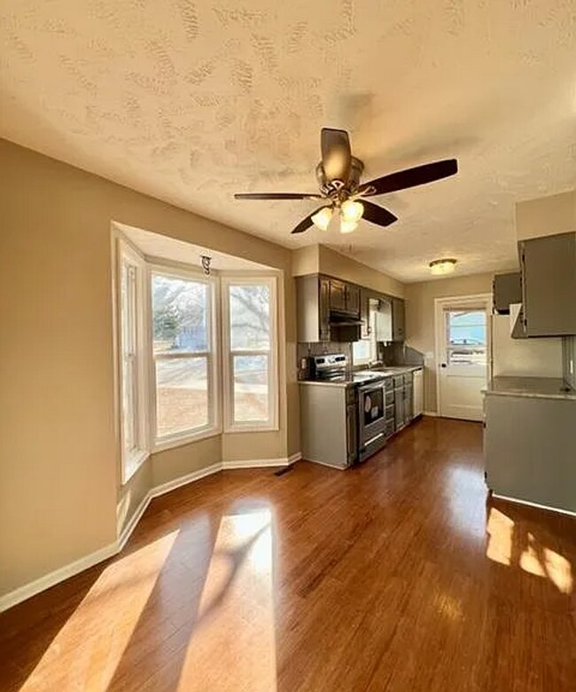 Building Photo - 8710 Cherry Ln Ct