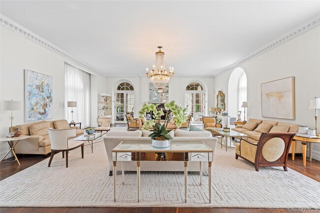 Building Photo - 393 Oyster Bay Road