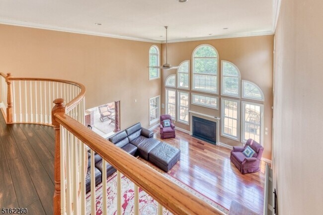 Building Photo - 12 Fieldflower Dr