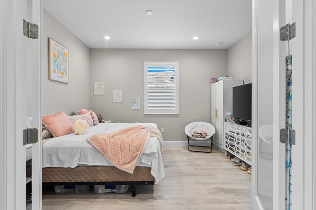 Building Photo - 2609 Seychelles Cir