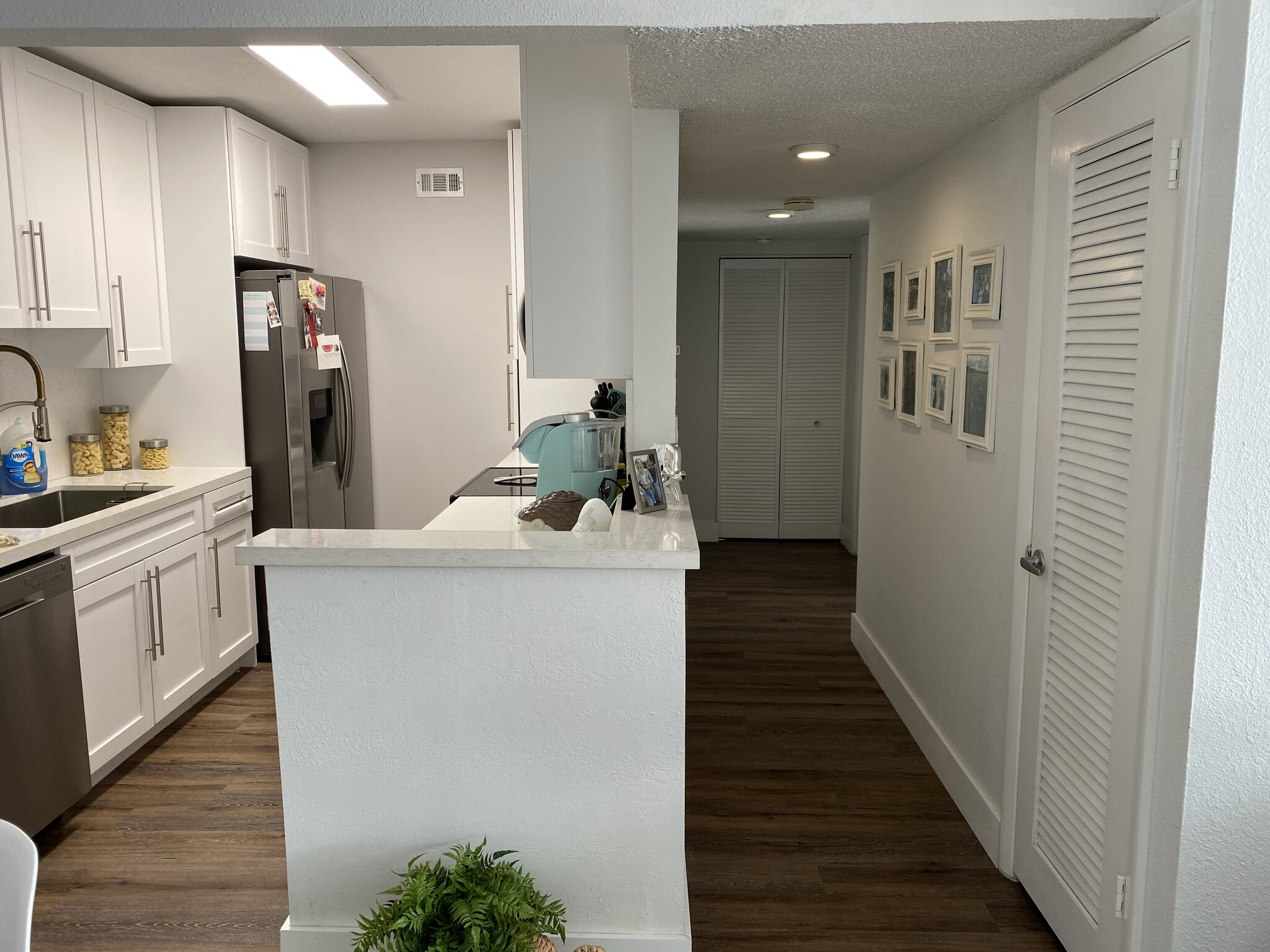 Building Photo - 13718 SW 90th Ave