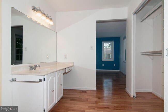 Building Photo - 11400 Dorchester Ln