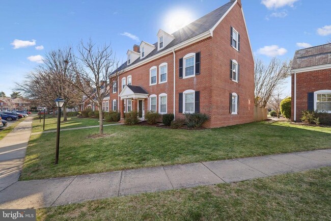 Building Photo - 3476 S Utah St