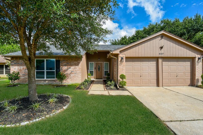 Building Photo - 8307 Stagewood Dr