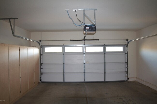 Building Photo - 2732 E Canyon Creek Dr
