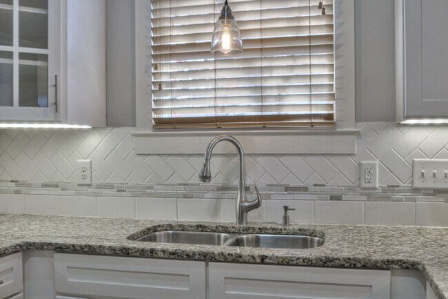 Building Photo - Great East Nashville 3BR Home