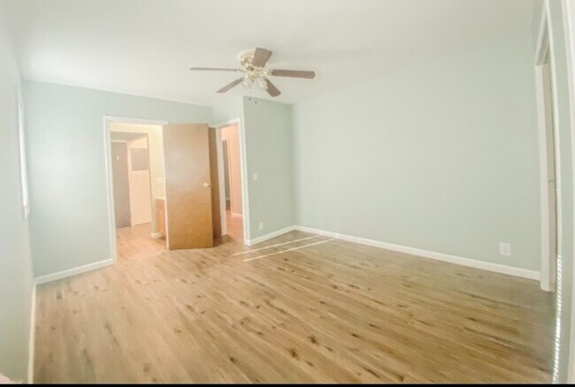 Building Photo - Italian Estates Property Management