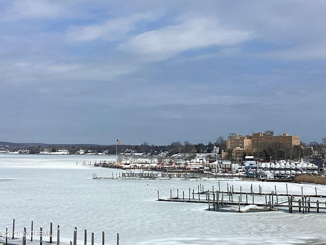 Building Photo - 28 Riverside Ave