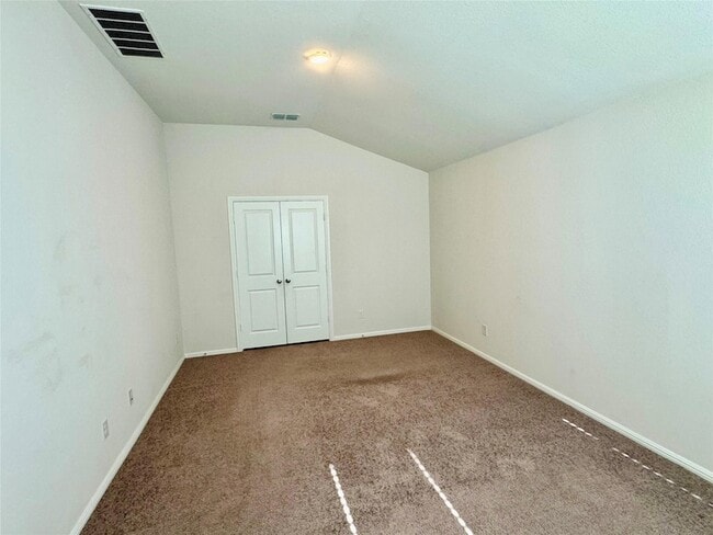 Building Photo - 6122 Heron Dr