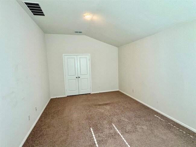 Building Photo - 6122 Heron Dr