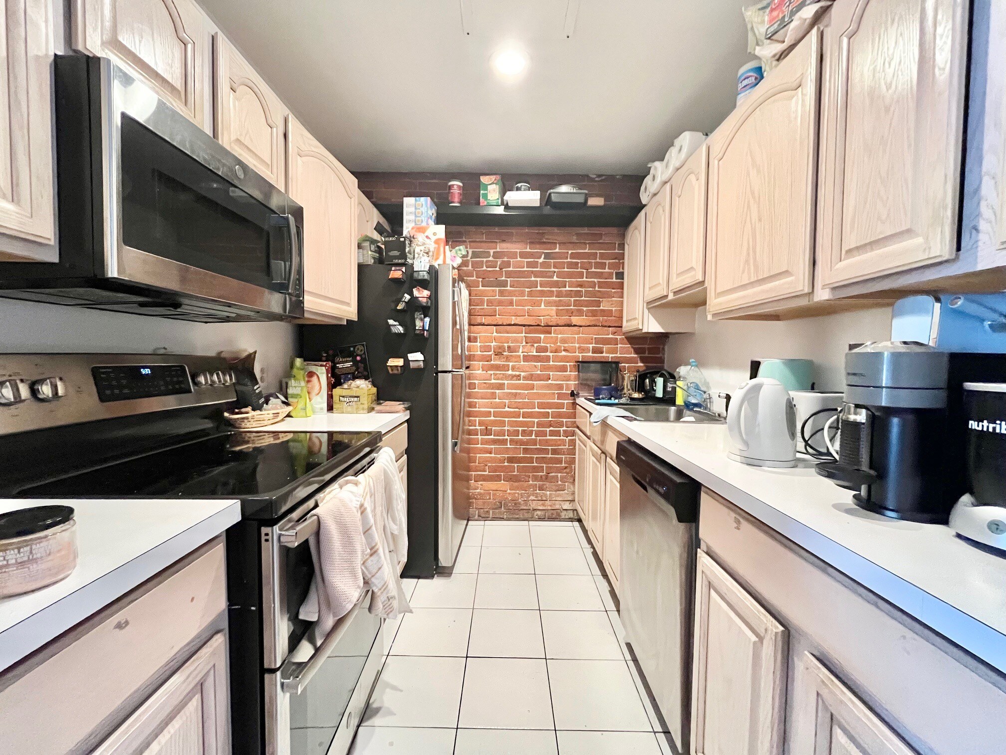 Building Photo - 1750 Washington St