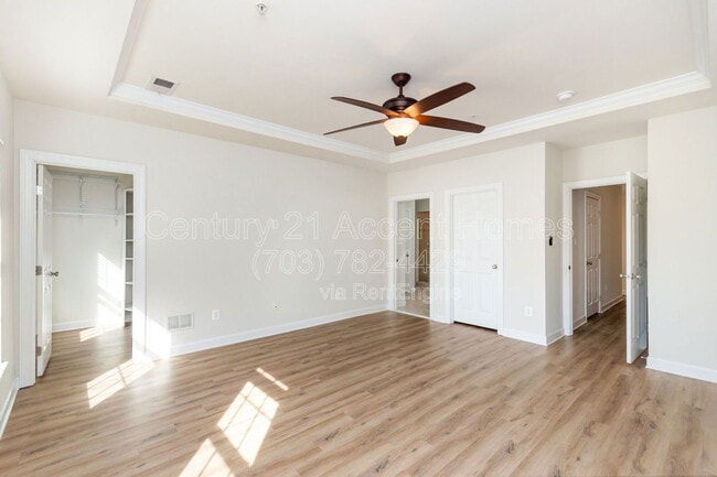 Building Photo - 5675 Harrington Falls Ln