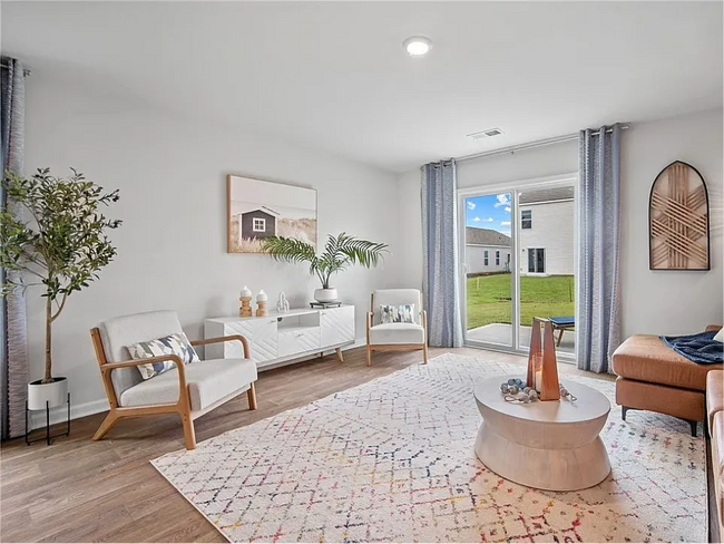 Building Photo - 15 Cedar Creek Ln