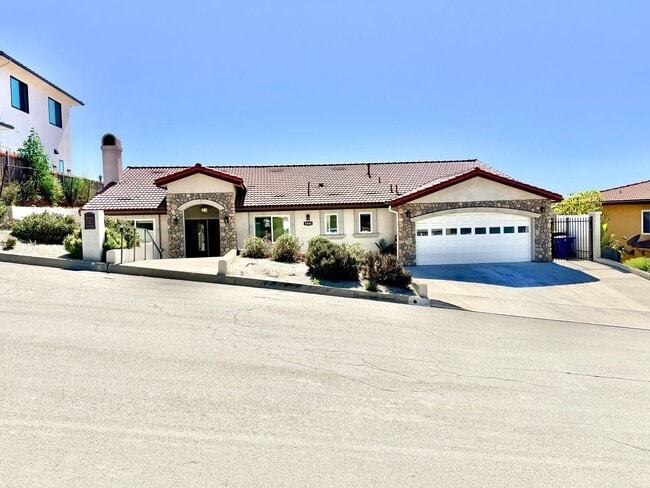 Primary Photo - 5544 Crestone Ct