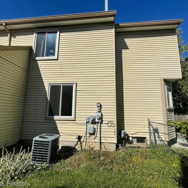 Building Photo - 1438 Rand Rd