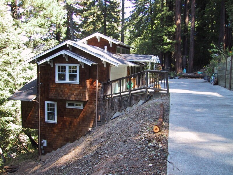 Building Photo - 14959 Drake Rd