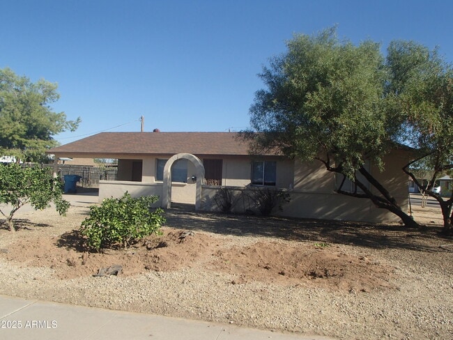 Primary Photo - 13631 N 35th St