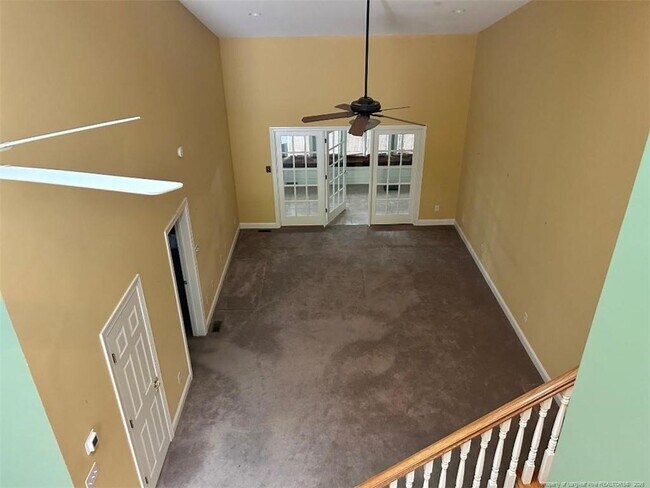 Building Photo - 4890 Independence Dr
