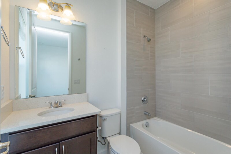 Building Photo - 2353 Brix St