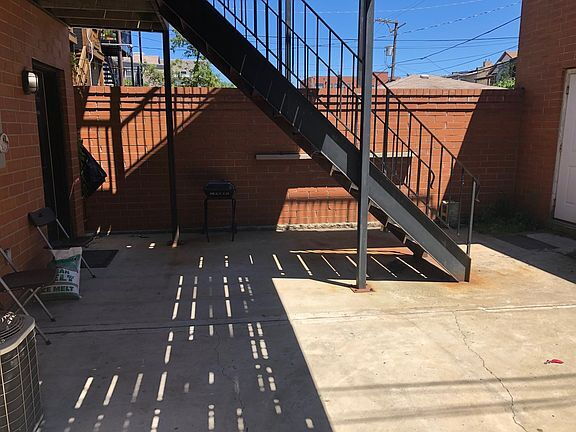 Building Photo - "Discover Urban Elegance: Spacious 2-Bed, ...