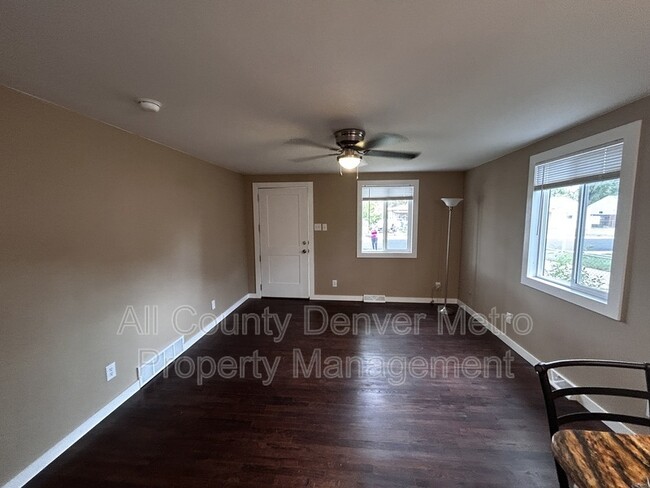 Building Photo - 6915 W 55th Pl