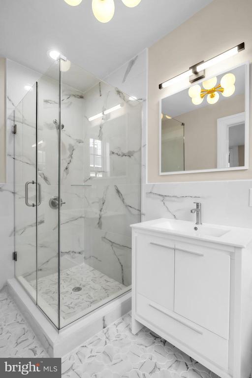 Building Photo - 333 S 21st St