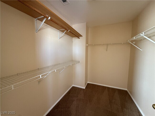 Building Photo - 9950 Shadow Grove Ave