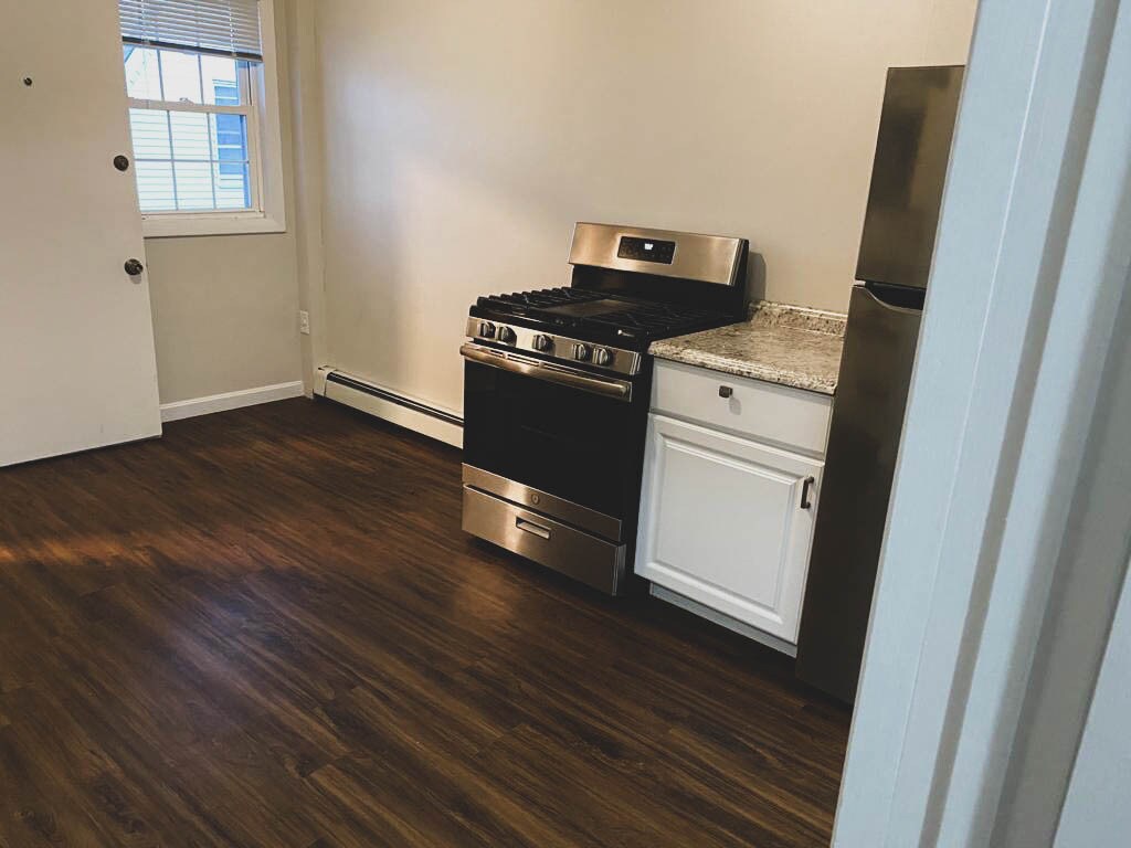 Kitchen 2b - 33 Tingley St