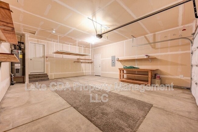 Building Photo - 12335 Gipper Loop