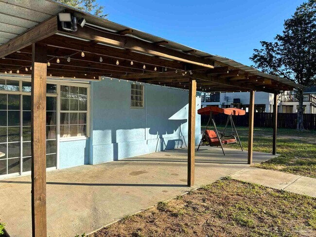 Building Photo - 9939 Lillian Hwy