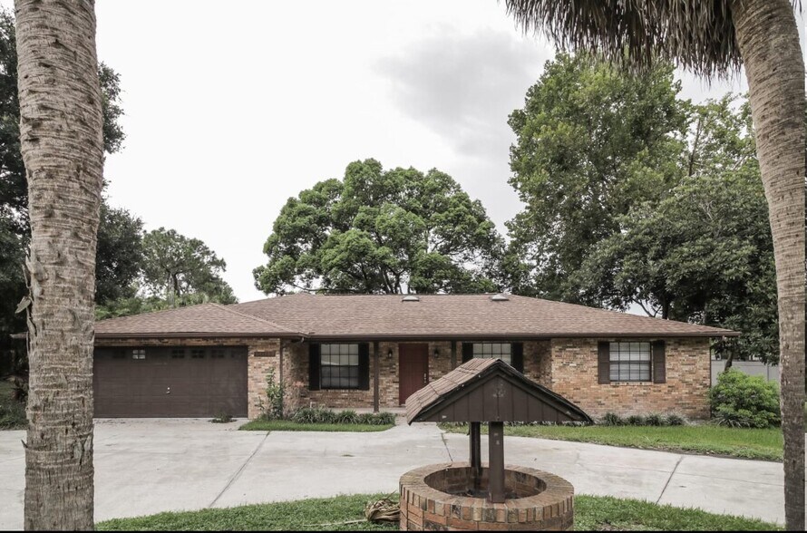 Building Photo - 34137 Radio Rd