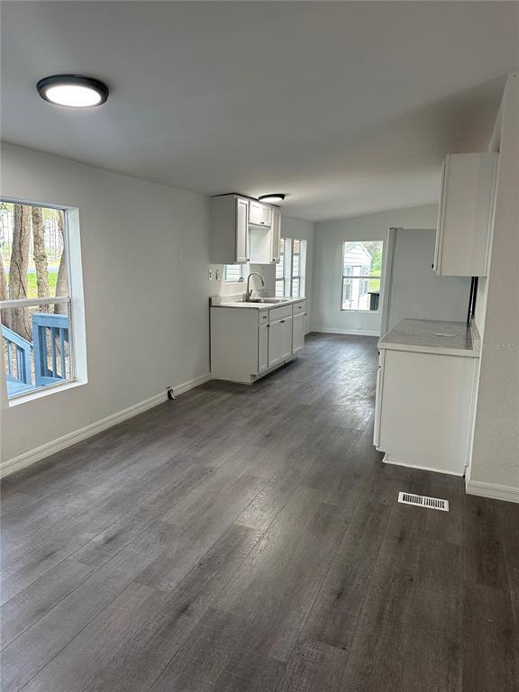 Building Photo - 9902 FL-47