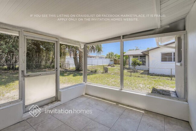 Building Photo - 7530 Rosewood Dr