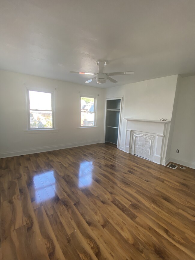 Rear Bedroom - 124 S 24th St