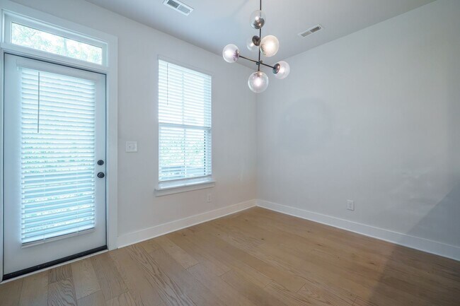 Building Photo - 608 Old Dominion Dr