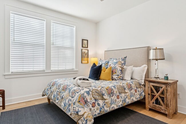 Building Photo - 9013 Stern Aly