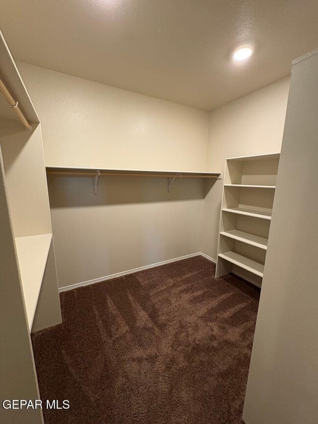 Building Photo - 11470 Park Ln