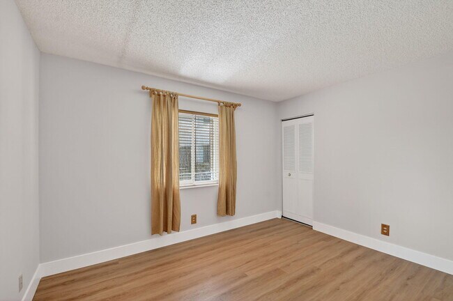 Building Photo - 4996 Sable Pine Cir