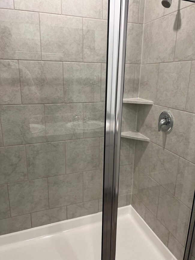 Building Photo - 26010 Emory Holw Dr