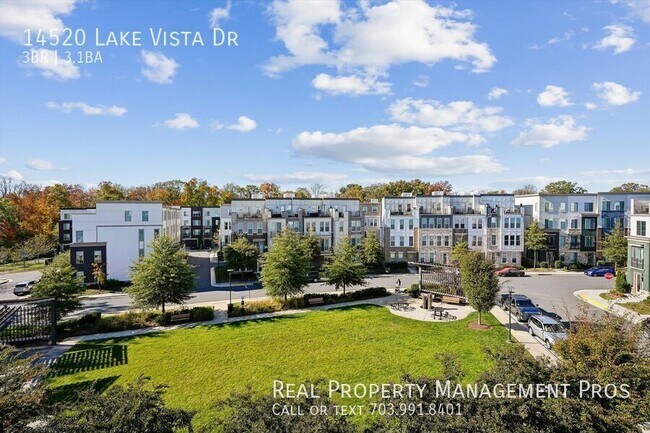 Building Photo - 14520 Lake Vista Dr