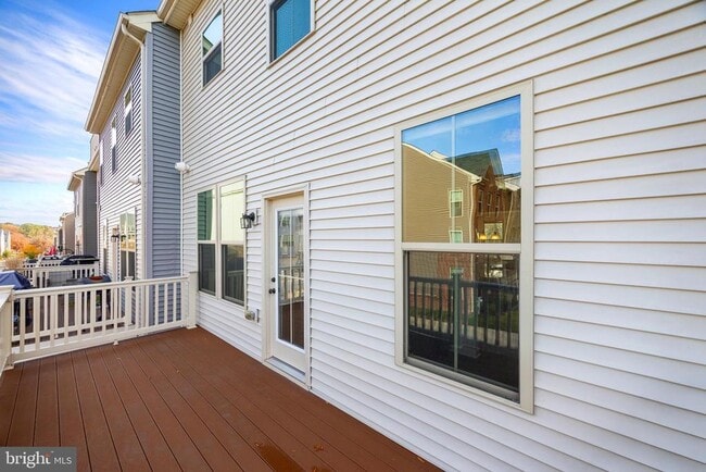 Building Photo - 10012 Aerospace Rd