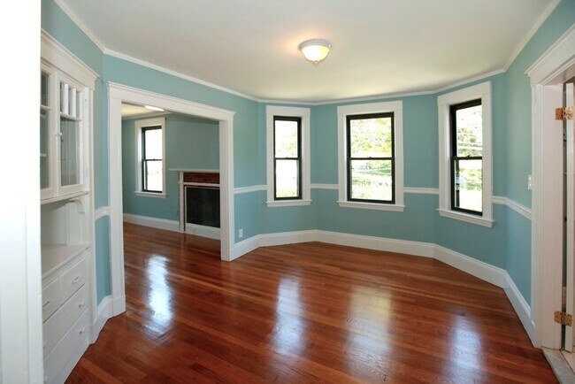 Building Photo - 508 Heath St