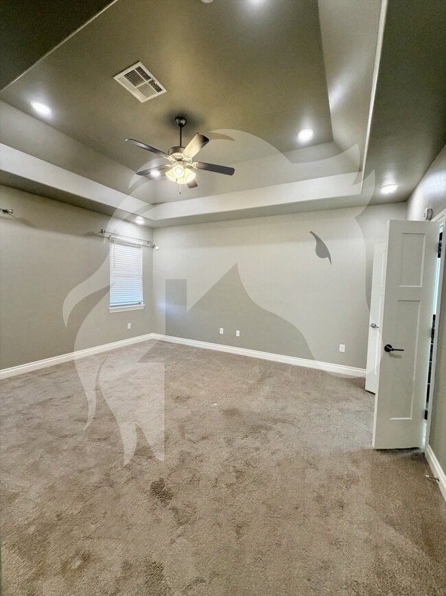 Building Photo - "Stunning 4-Bed Gem with Granite Touch & C...