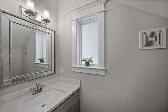 Building Photo - 6533 Castlebay Dr